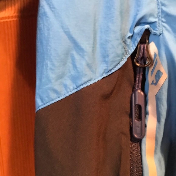 Vineyard Vines Bermuda Packable Racer Jacket - Picture 3 of 7